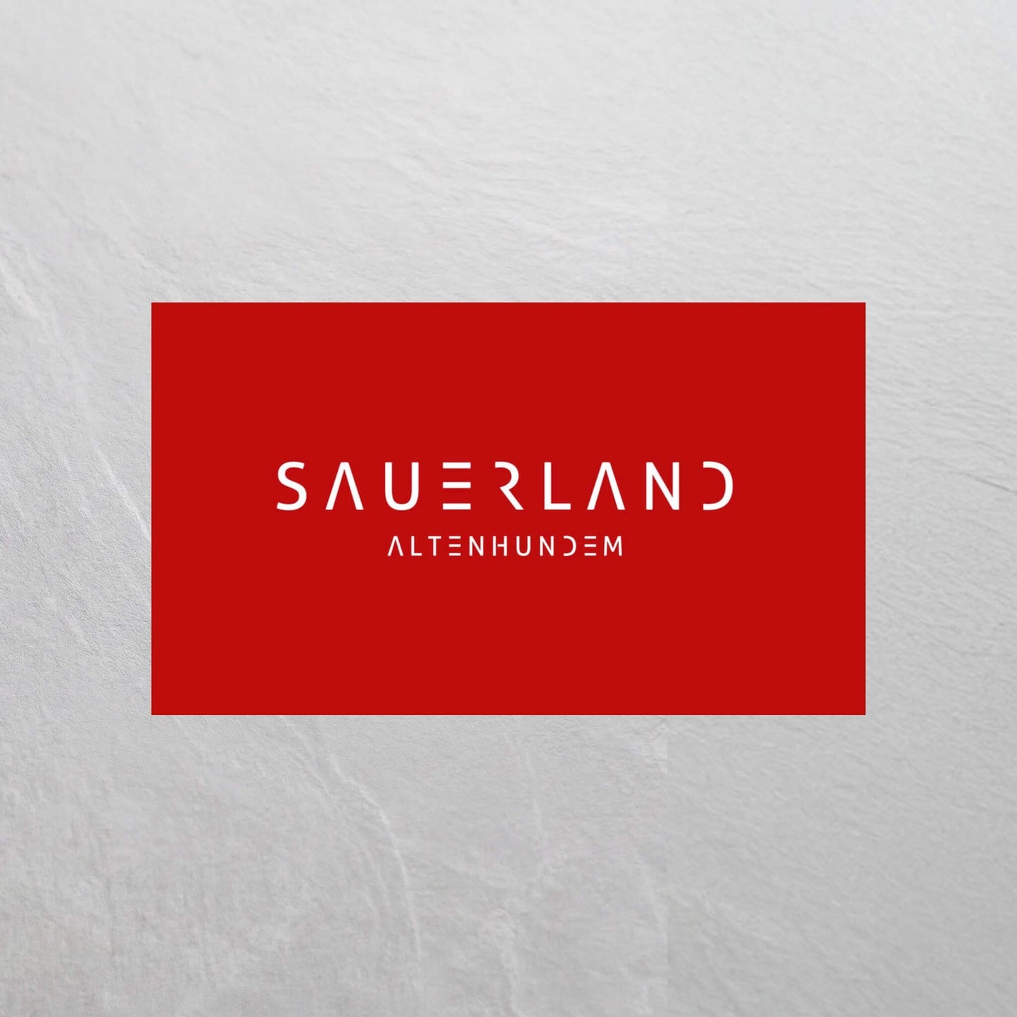 Sauerland Fahne in rot mit weißem Aufdruck Sauerland Altenhundem